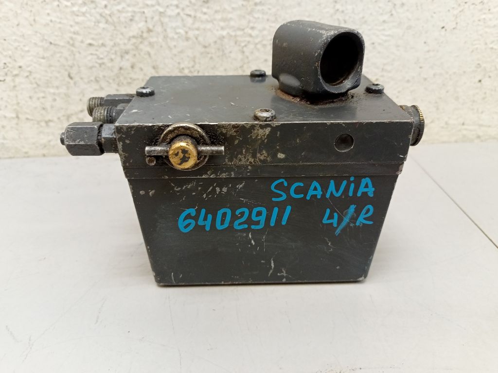 Насос подъема кабины Scania