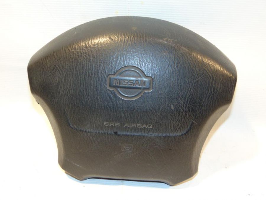Подушка безопасности в руль Nissan