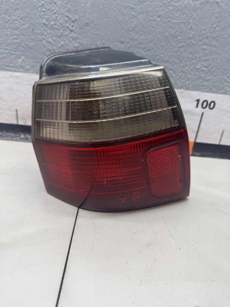 Фонарь задний левый наружный Mitsubishi