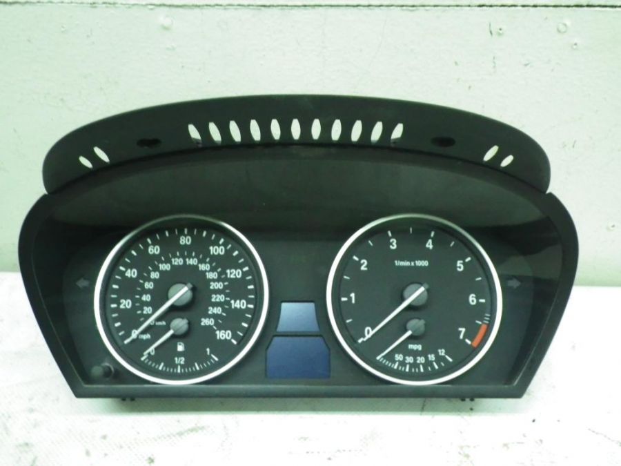 Панель приборов BMW