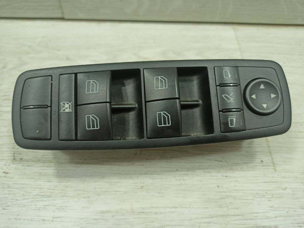 Блок кнопок Mercedes