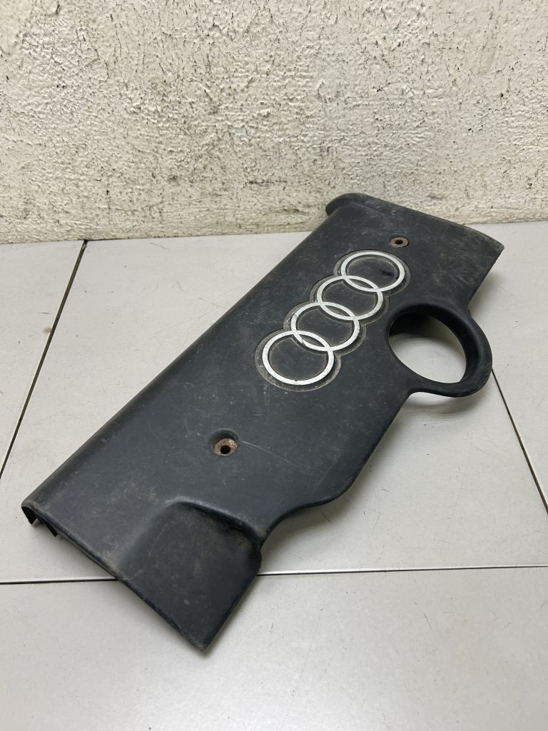 Накладка моторного отсека Audi