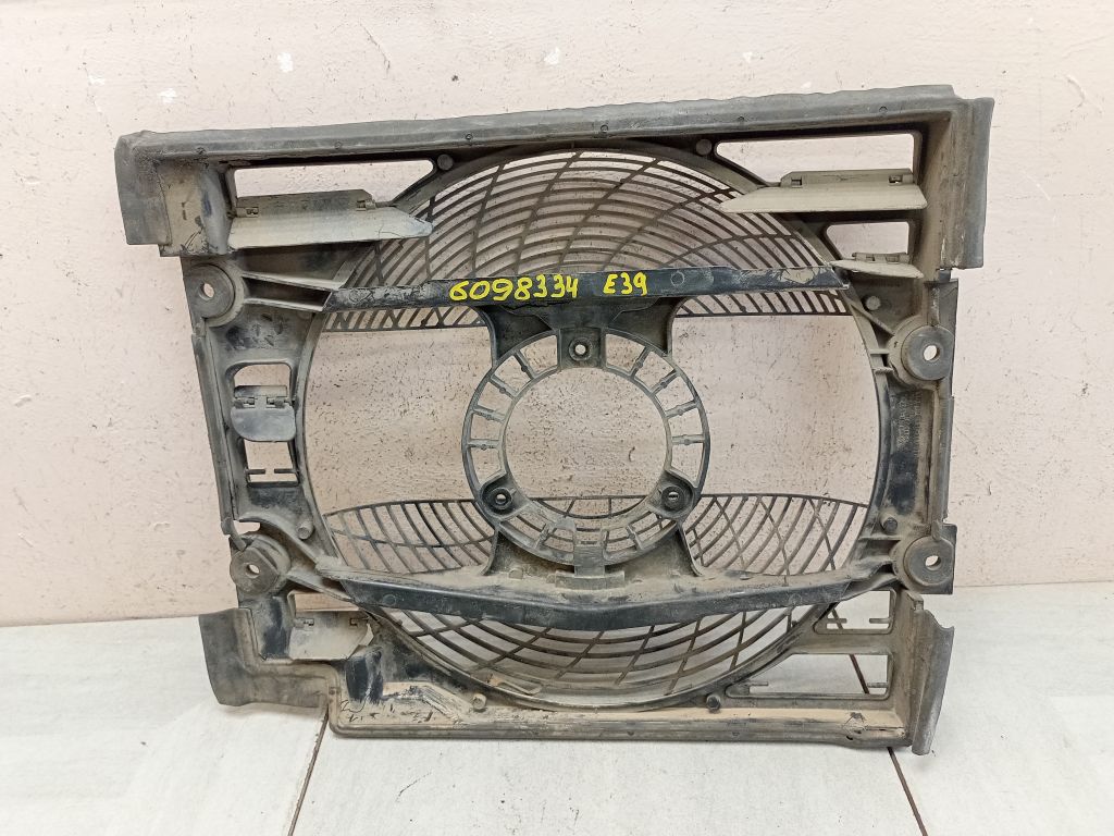 Диффузор вентилятора BMW