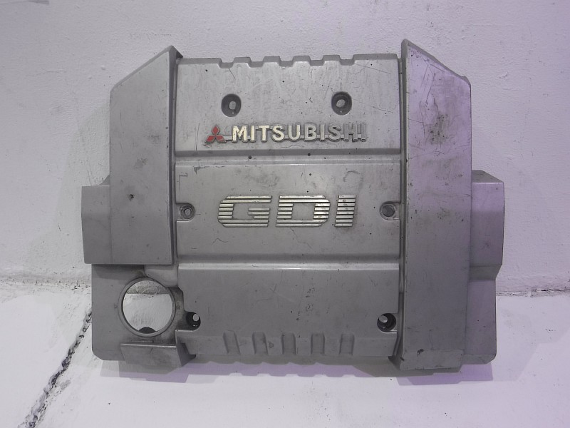 Крышка моторного отсека Mitsubishi