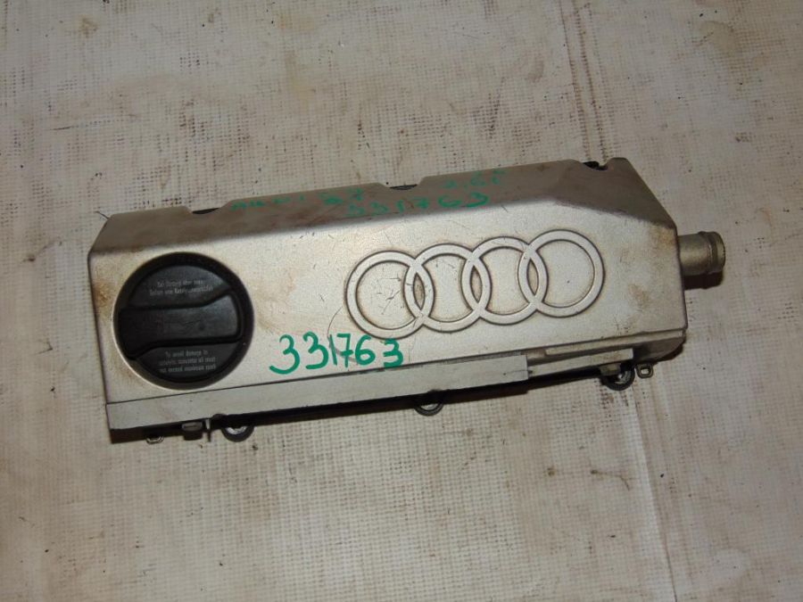 Крышка клапанная Audi