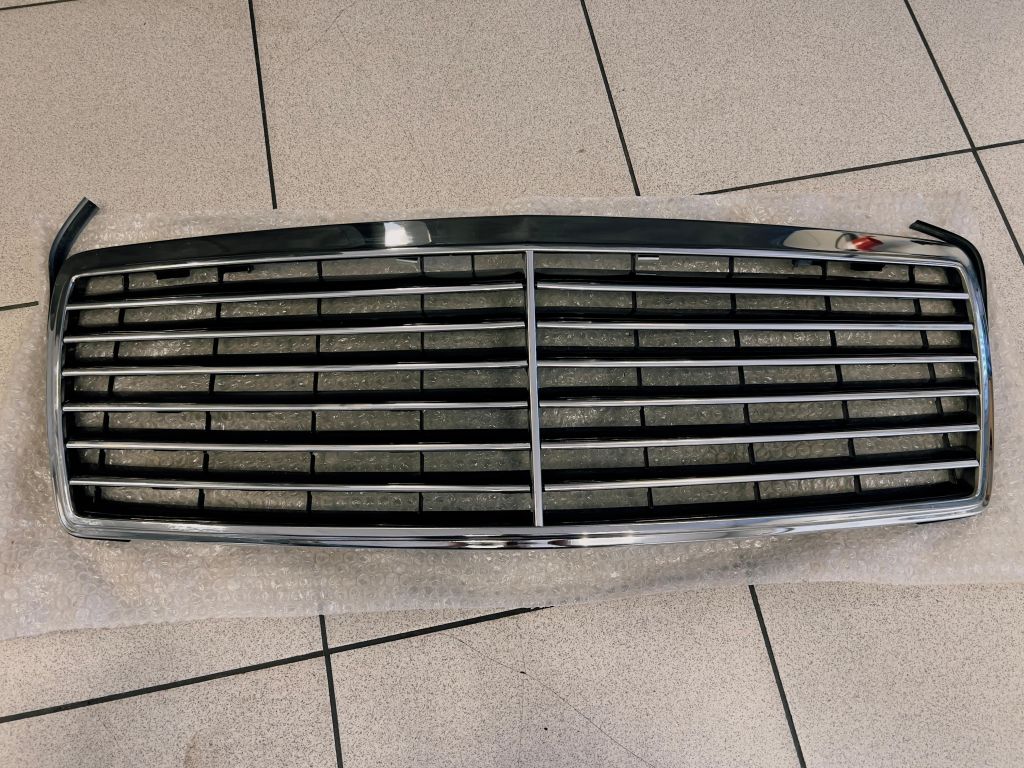 Решетка радиатора Mercedes