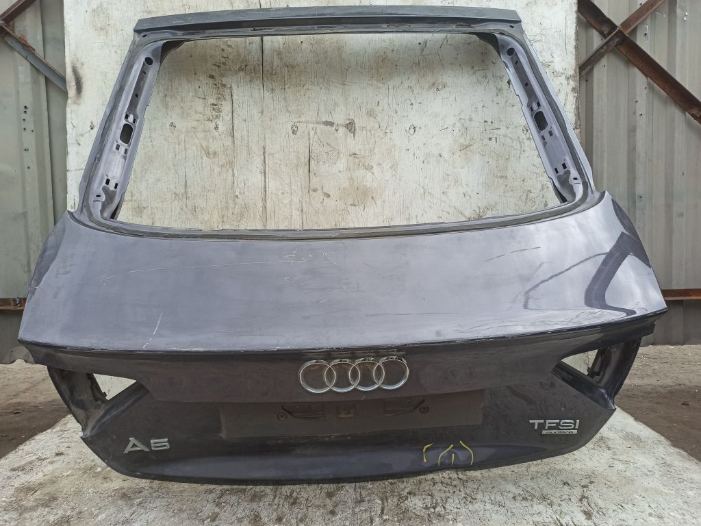 Дверь багажника Audi