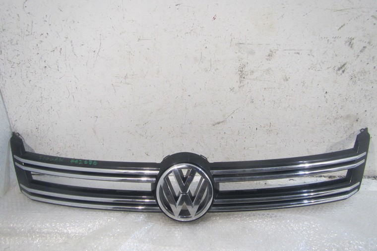 Накладка на решетку радиатора Volkswagen