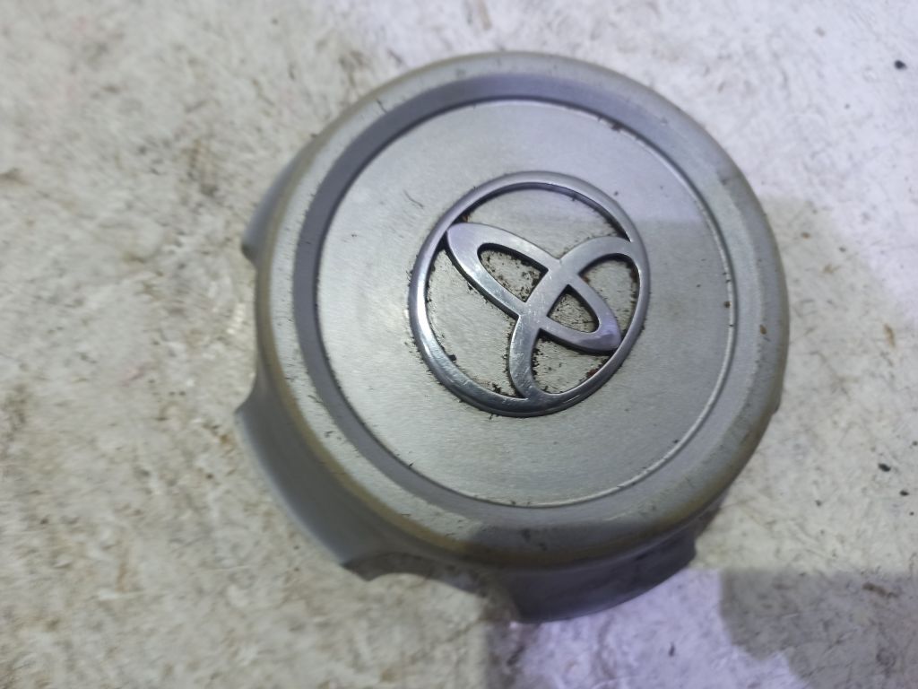 Колпачок литого диска Toyota