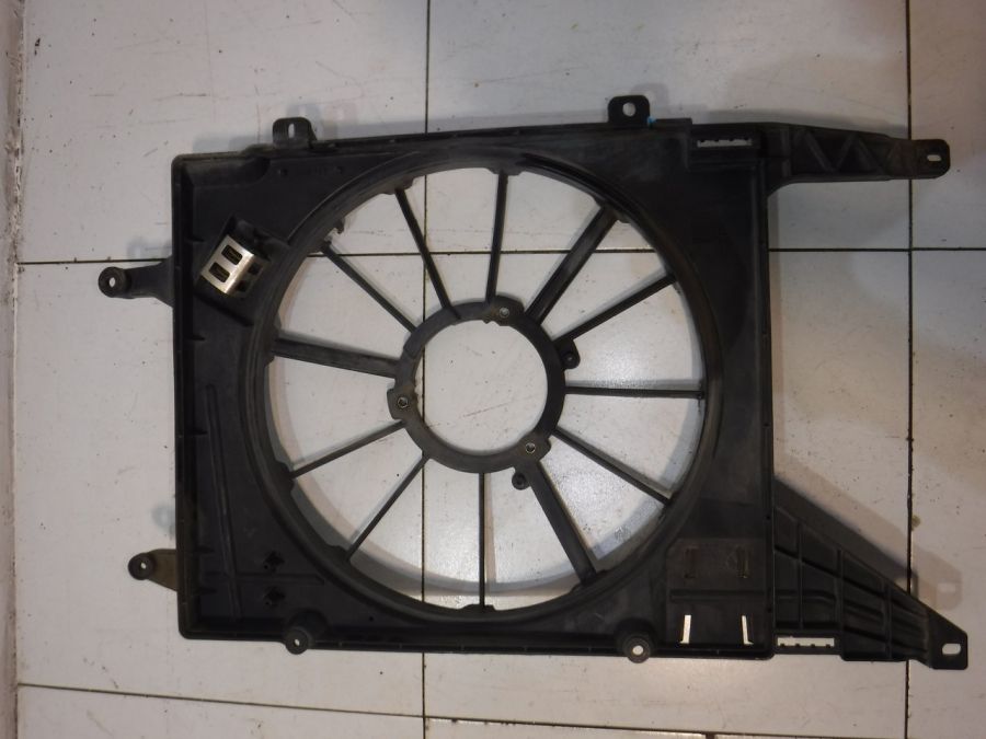 Диффузор вентилятора Renault