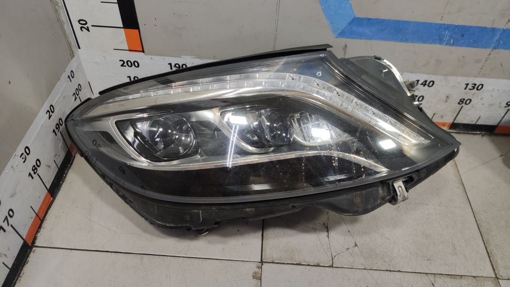 Блок фара правая Mercedes