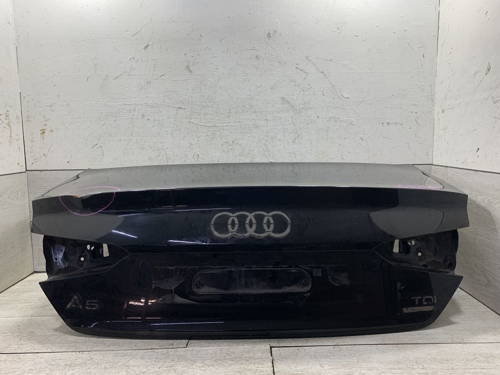 Крышка багажника Audi