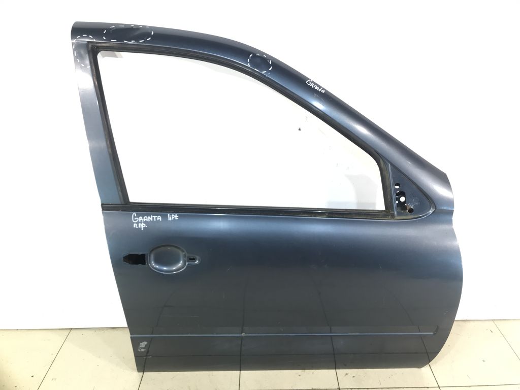 Дверь передняя правая Lada
