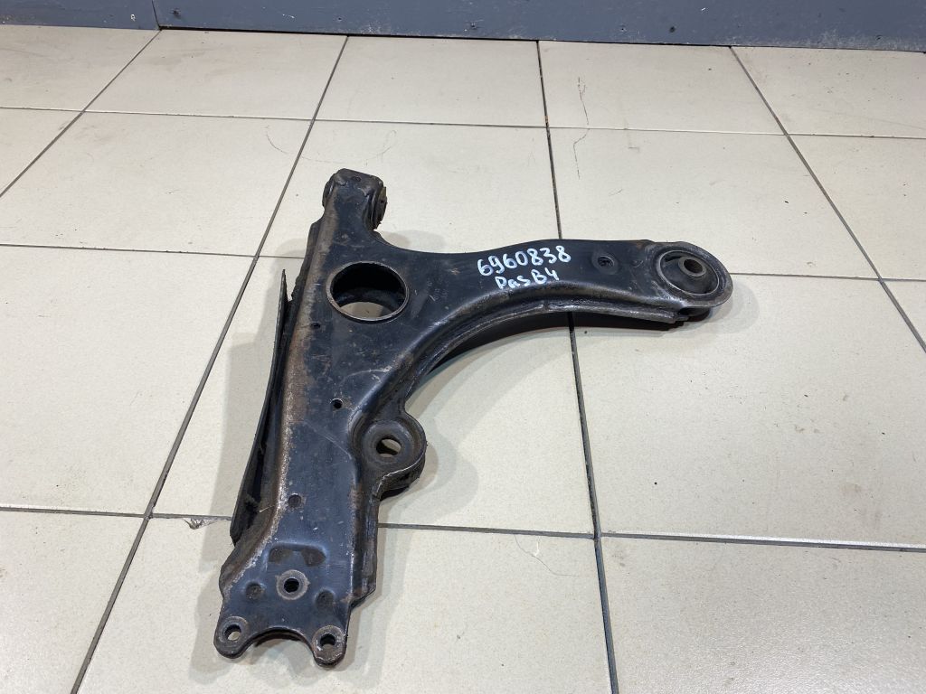 Рычаг передний нижний Volkswagen