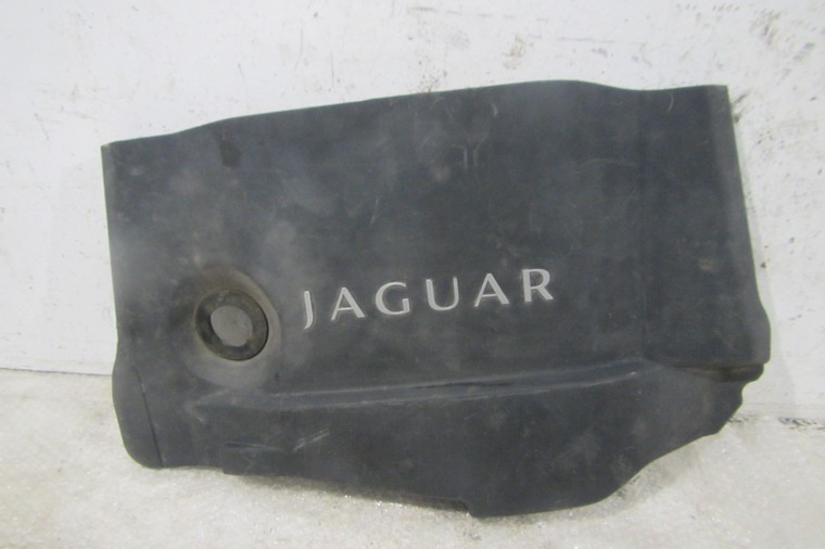 Крышка двигателя Jaguar