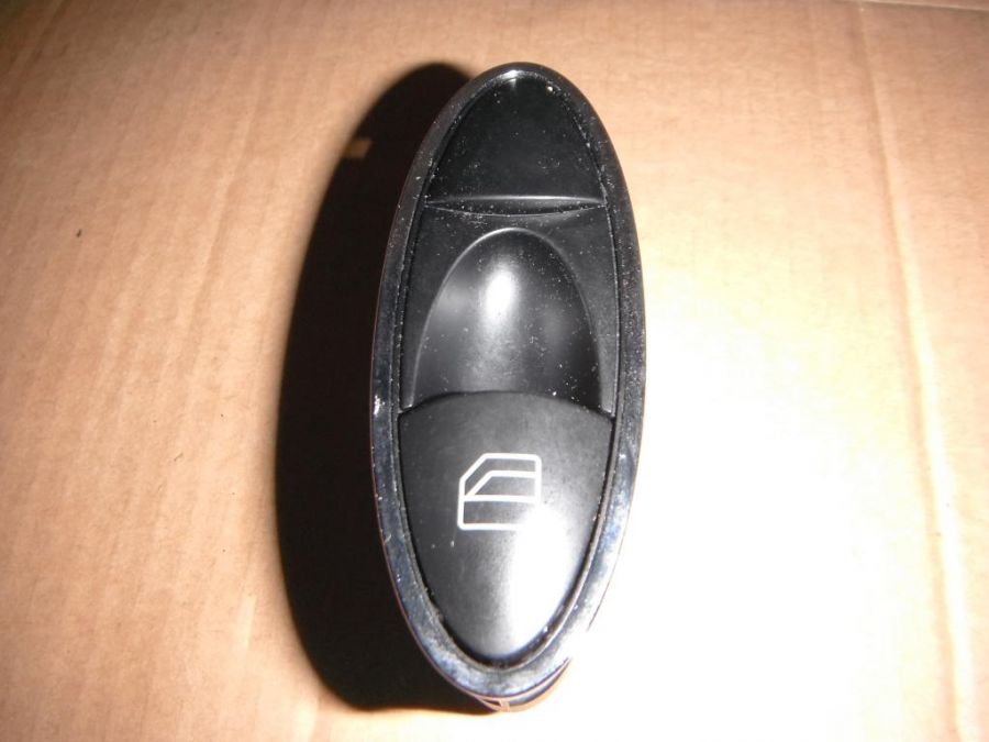Кнопка стеклоподъемника Mercedes