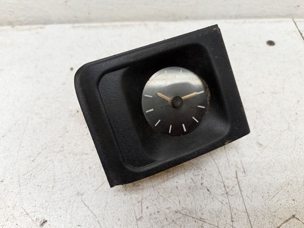 Часы Opel