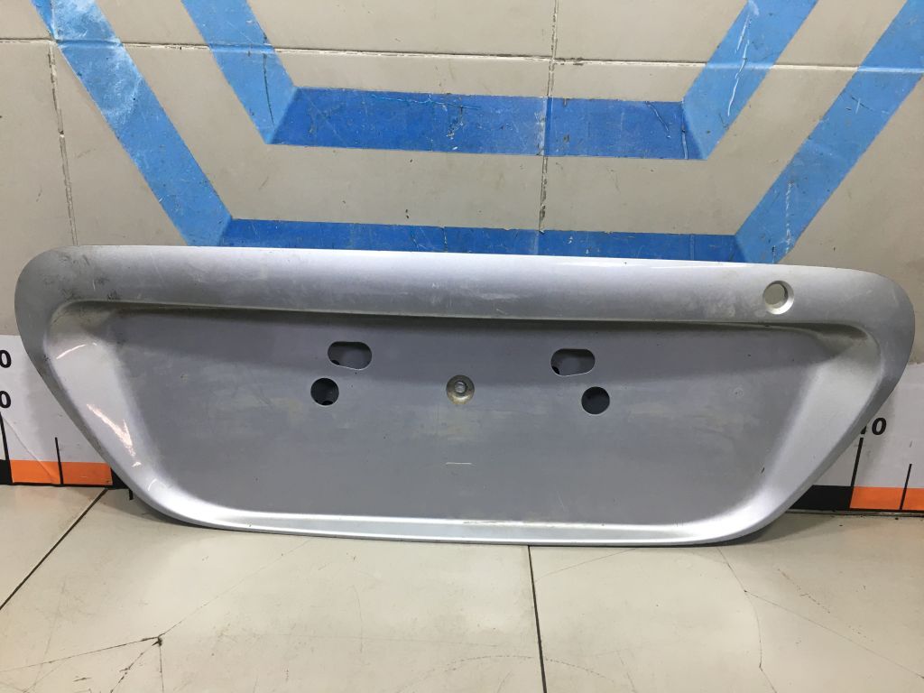 Накладка крышки багажника Mitsubishi