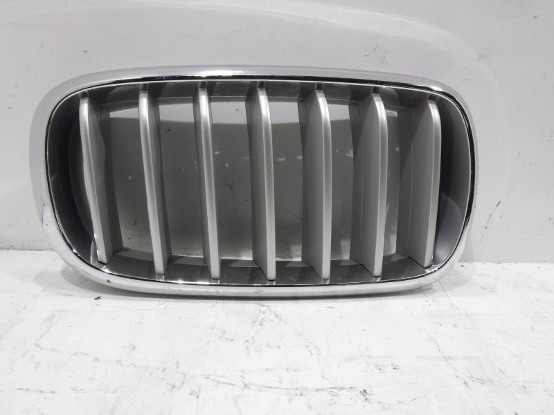 Декоративная решетка радиатора BMW