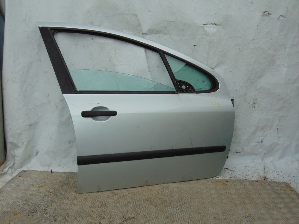 Дверь передняя правая Peugeot