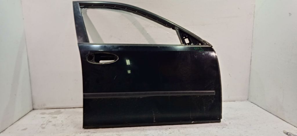Дверь передняя правая Saab