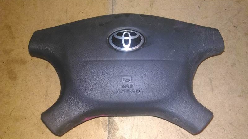 Подушка безопасности в руль Toyota