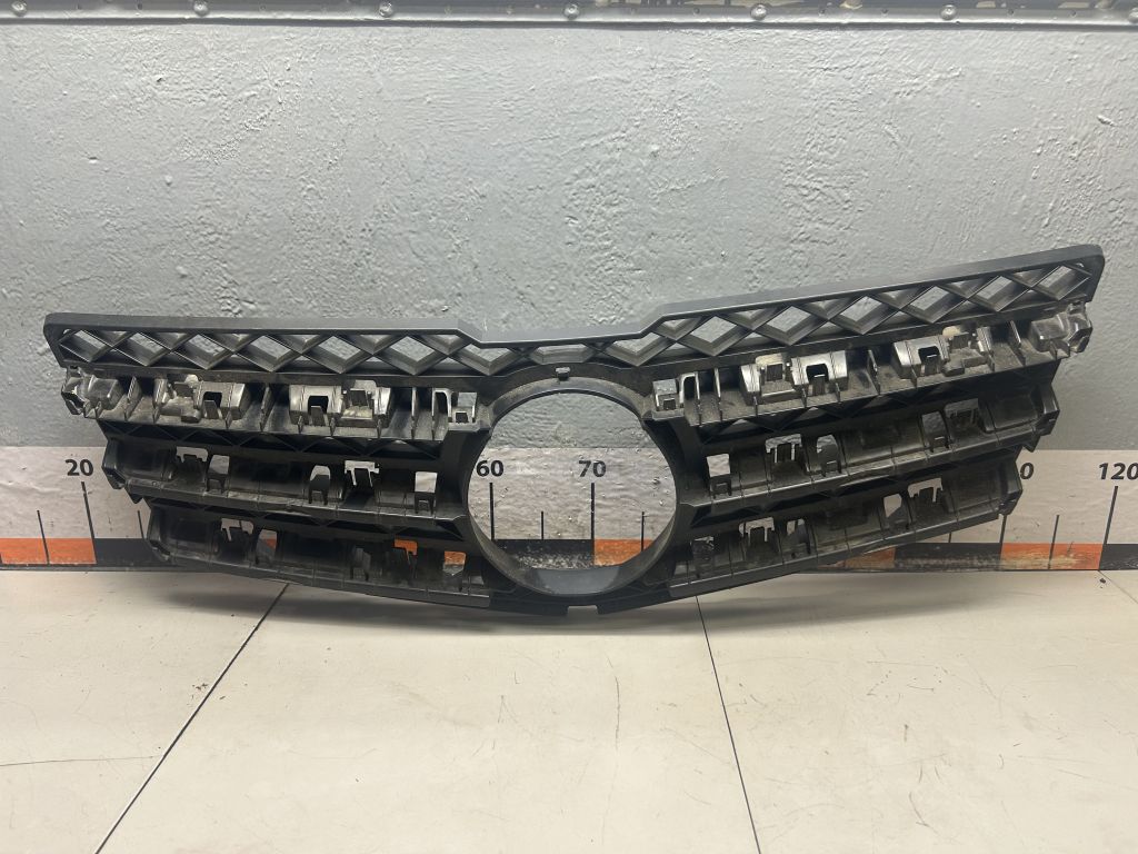 Решетка радиатора Mercedes