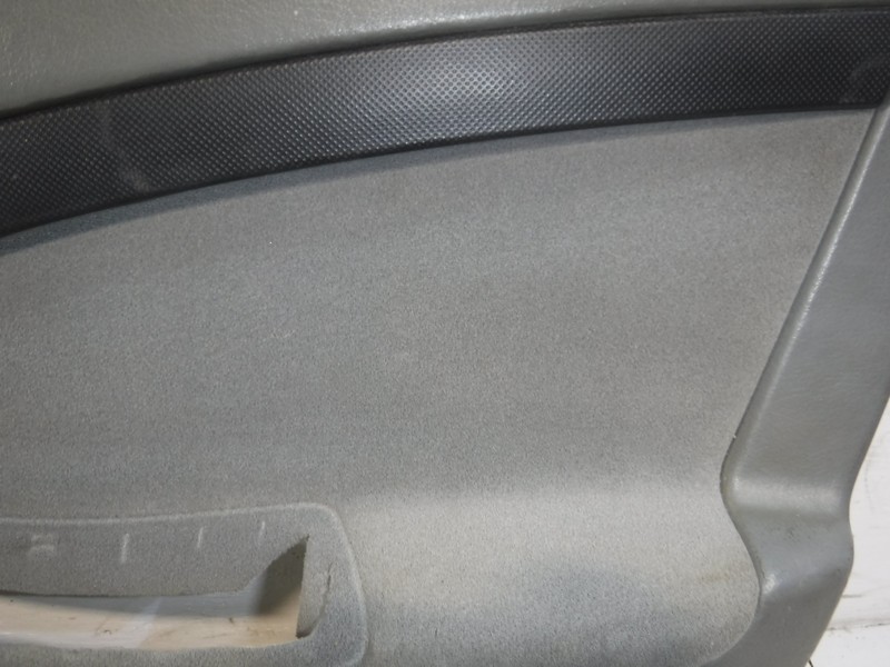 Обшивка (дверная карта) двери передней правой Chevrolet