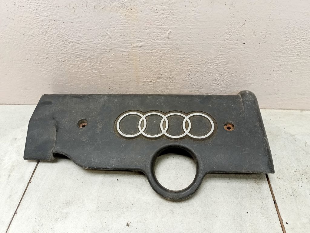 Накладка моторного отсека Audi