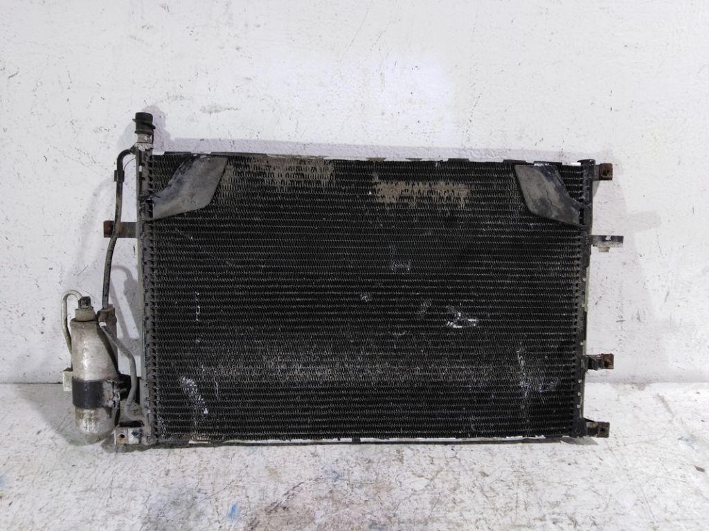 Радиатор кондиционера Volvo
