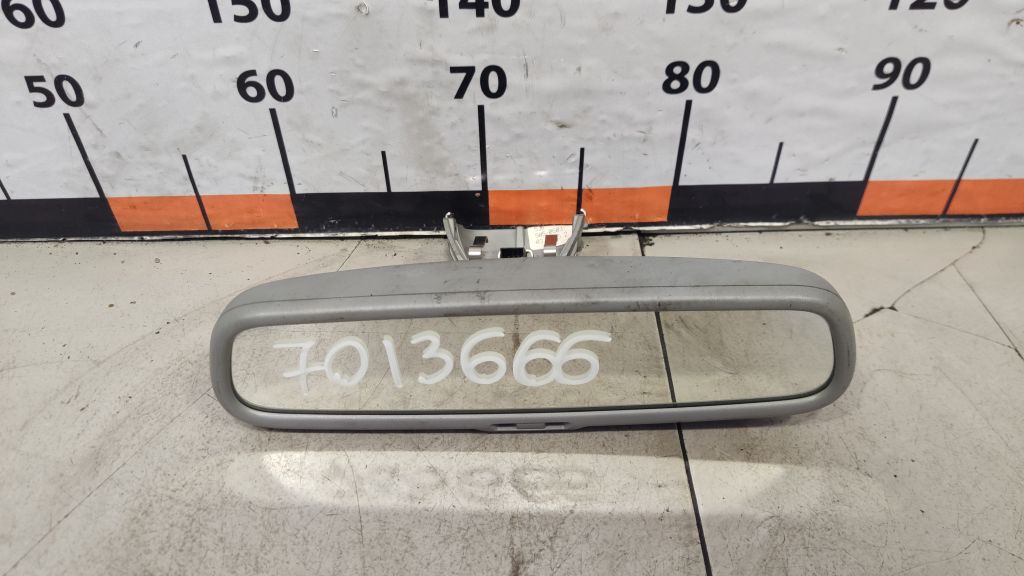 Зеркало заднего вида 