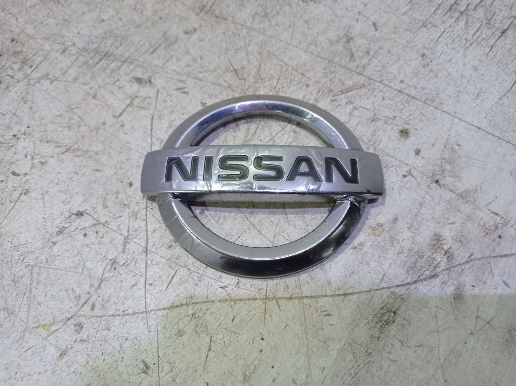 Эмблема Nissan
