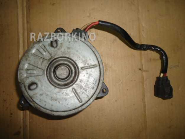 Моторчик вентилятора радиатора Mazda
