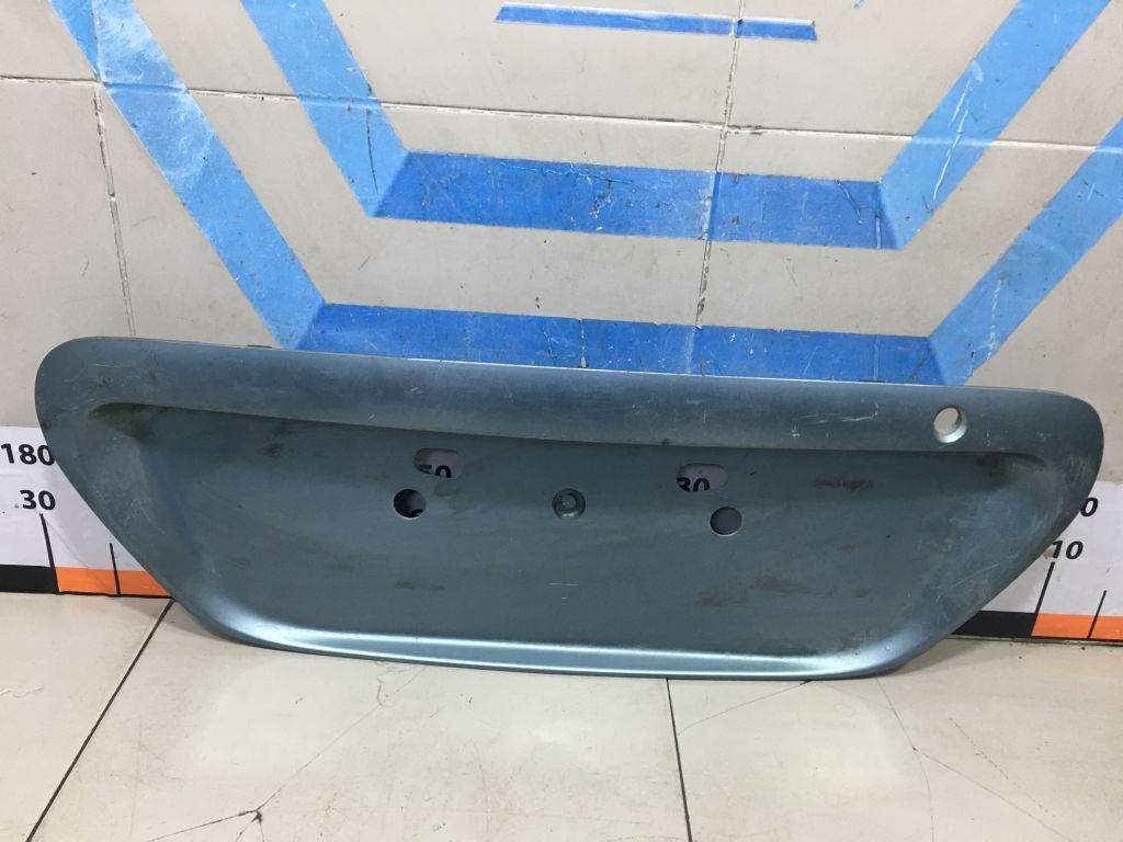 Накладка крышки багажника Mitsubishi
