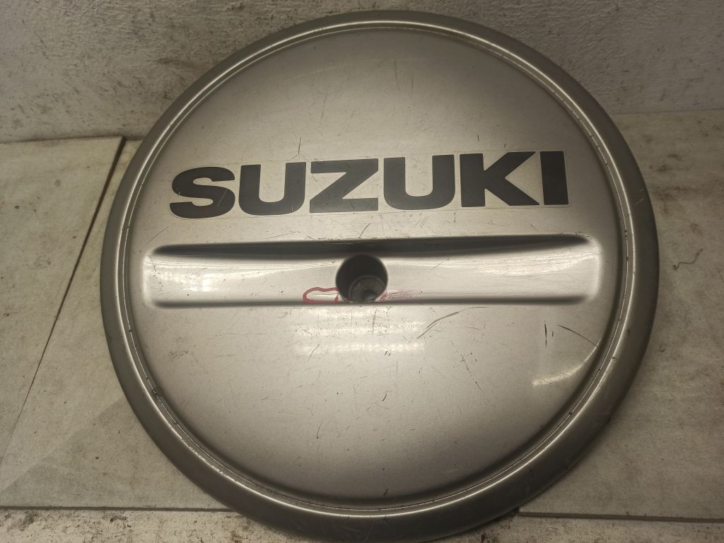 Колпак запаски Suzuki