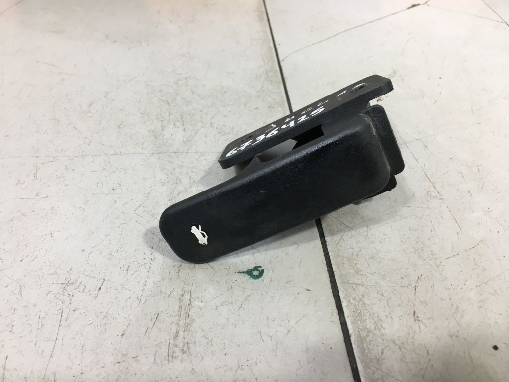 Ручка открывания капота Jaguar