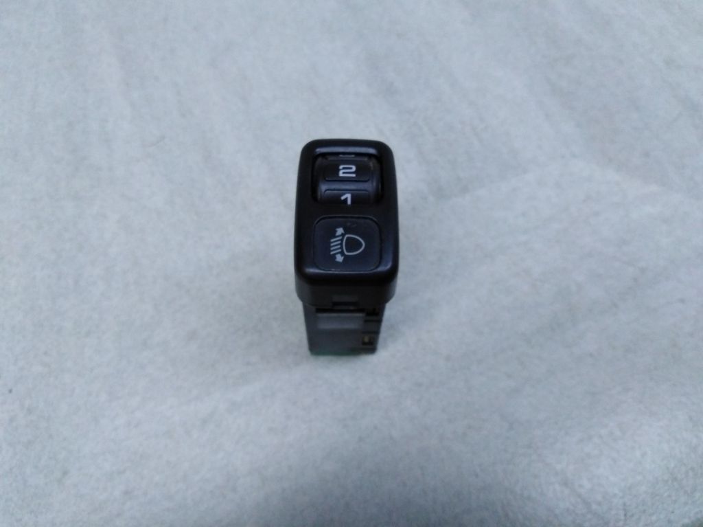 Кнопка корректора фар Mazda