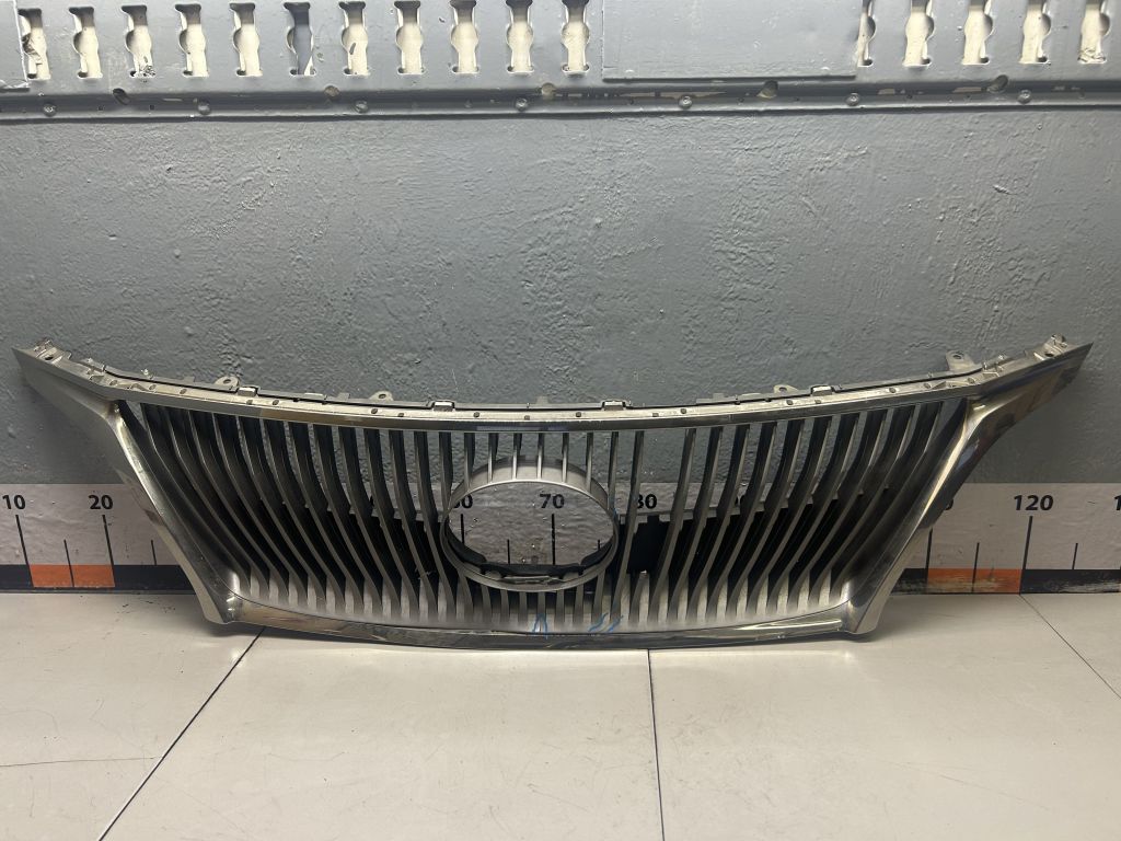 Решетка радиатора Lexus