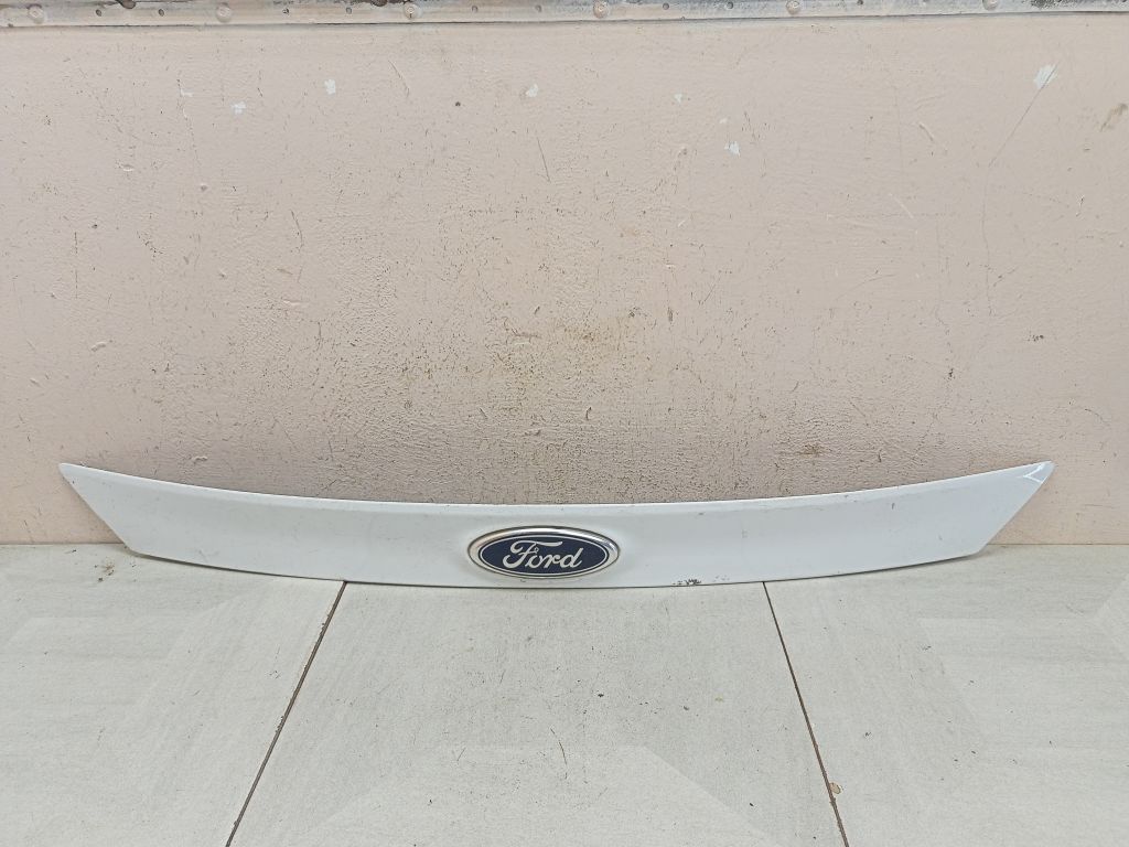 Накладка двери багажника Ford