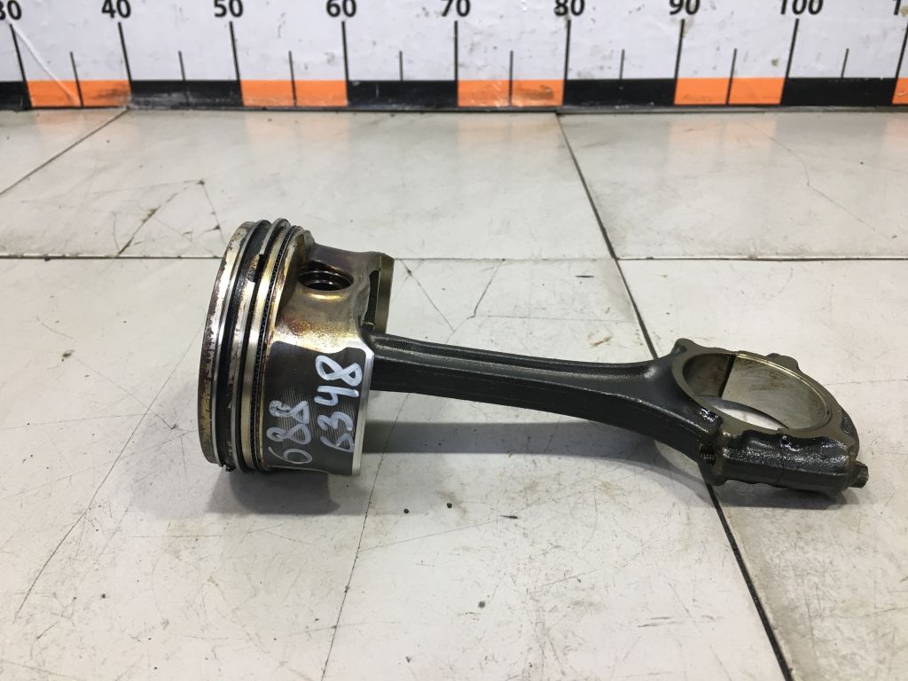 Поршень с шатуном Mercedes