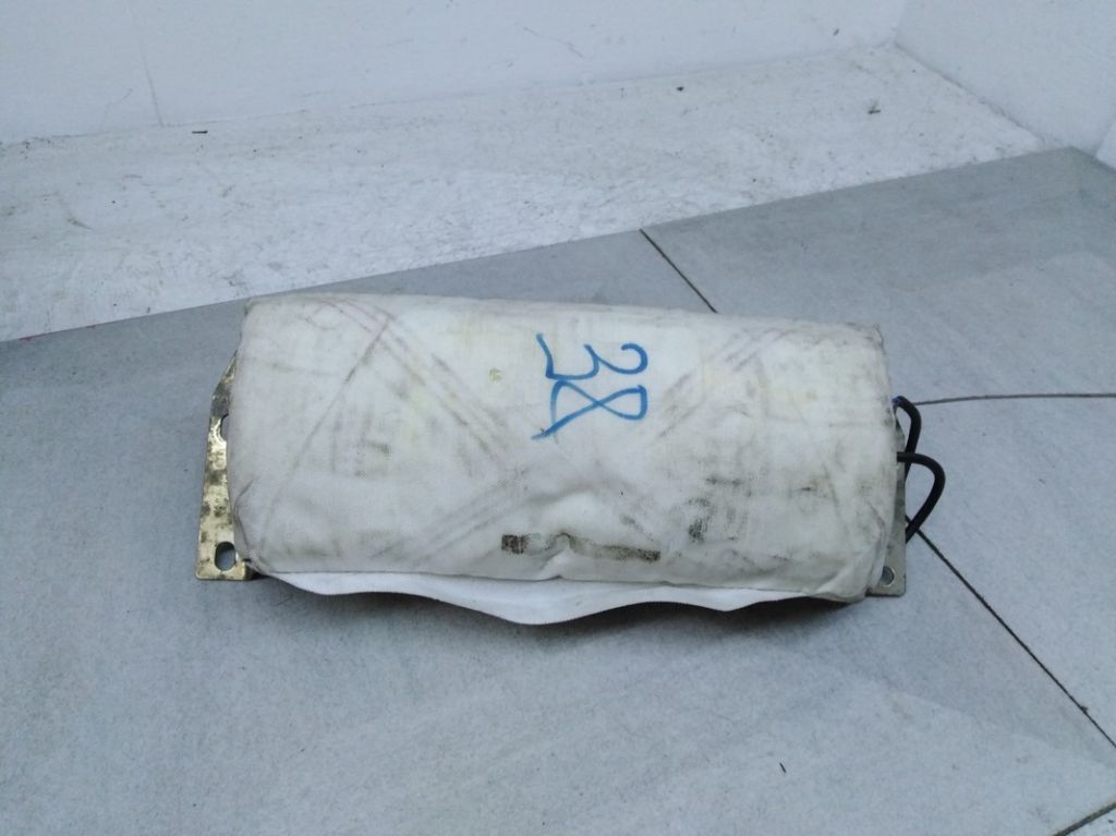 Подушка безопасности в торпеду 