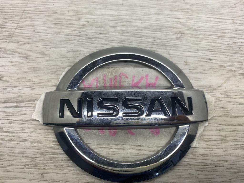 Эмблема Nissan
