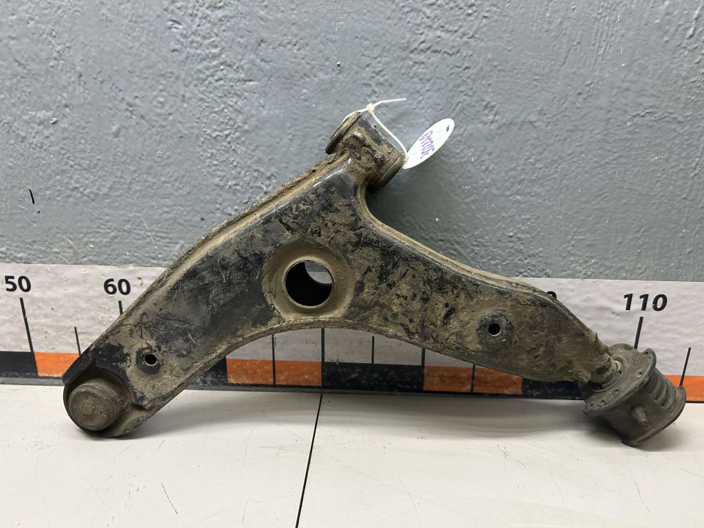 Рычаг передний правый Mitsubishi