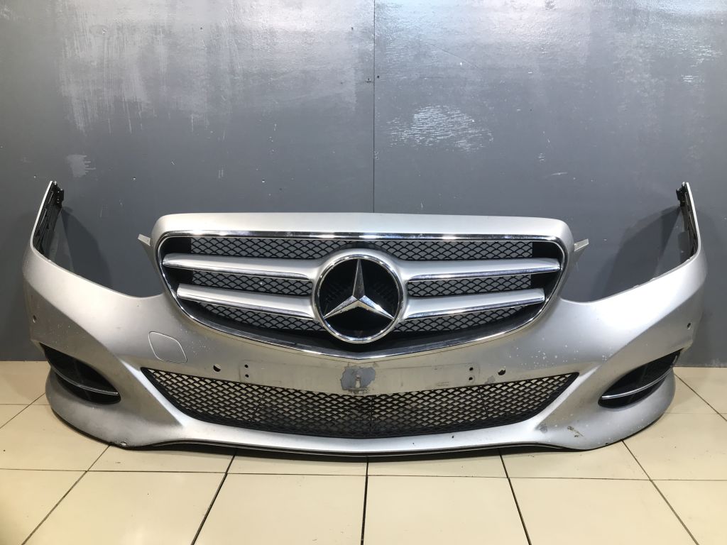 Бампер передний Mercedes