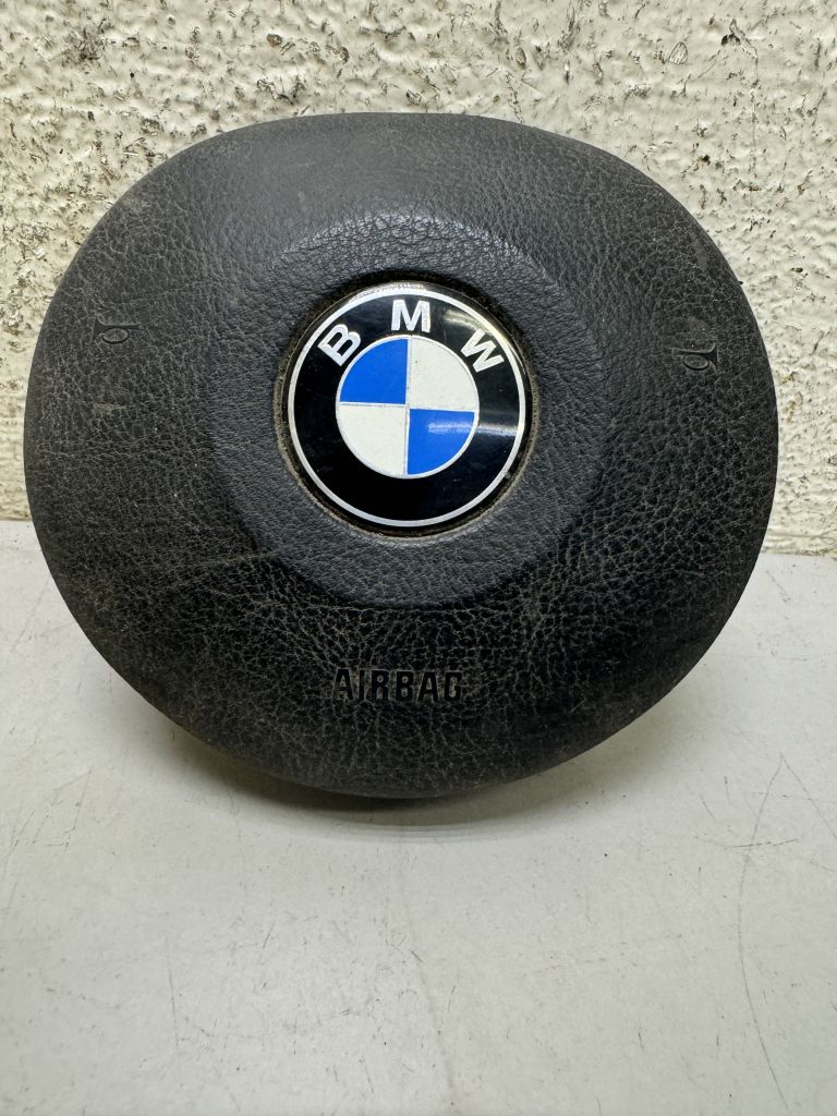 Подушка безопасности в руль BMW