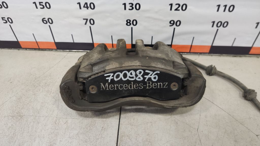 Суппорт передний левый Mercedes
