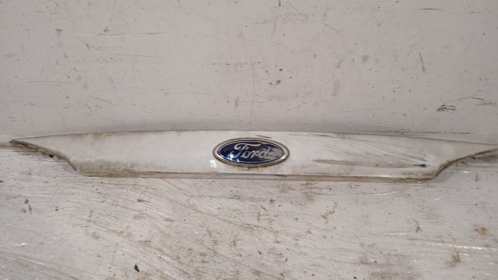 Накладка крышки багажника Ford
