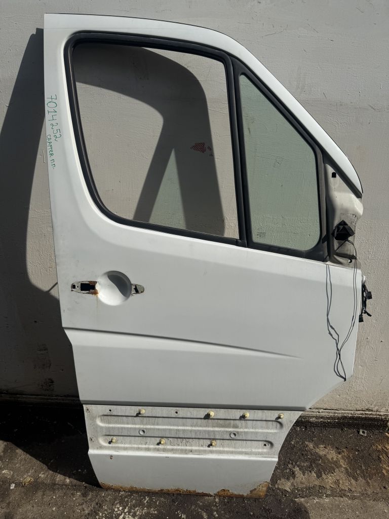 Дверь передняя правая Mercedes
