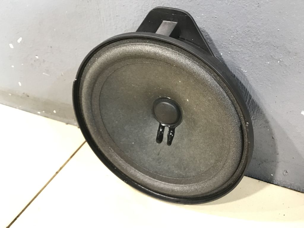 Динамик Mercedes