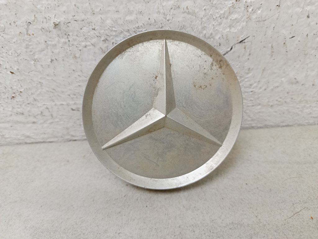 Колпачок литого диска Mercedes